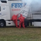 Feuerwehren tragen PSA bei der Übung