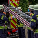 Steckleiter wird für die Leiterübung entnommen