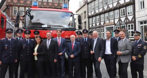Löschfahrzeugsübergabe an die Freiwillige Feuerwehr Hildesheim-Sorsum