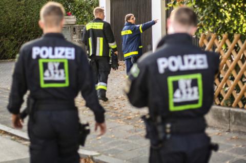 Evakuierung in Zusammenarbeit mit Polizei und Feuerwehr