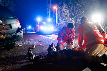 Notfallsanitäter des DRK im Einsatz; Quelle: Philipp Köhler/DRK