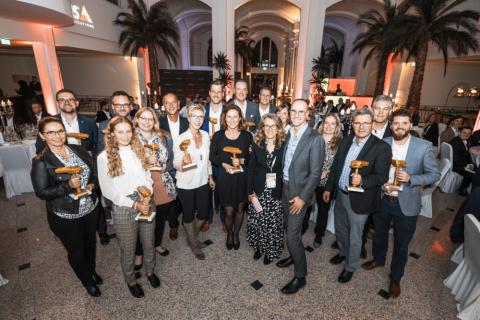 Bild: Axis verlieh die Axis Partner Awards in verschiedenen Kategorien;...