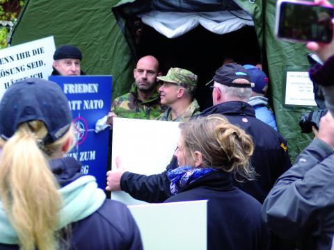 nachgestellte Demonstration zu Übungszwecken