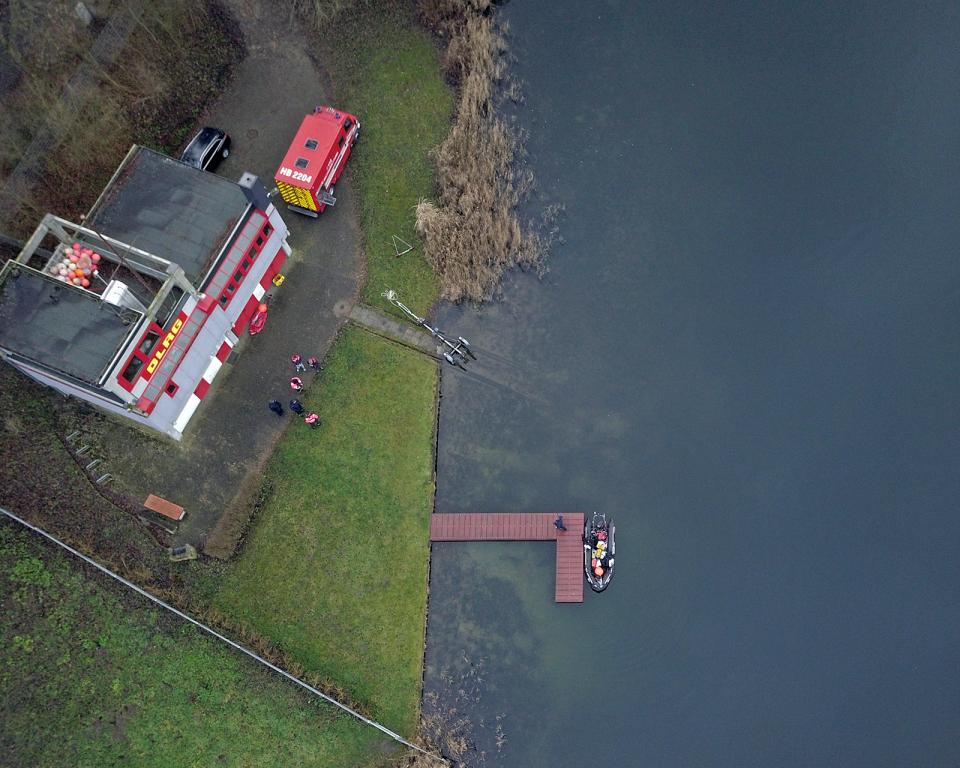 Taucher der Berufsfeuerwehr Bremen in Aktion