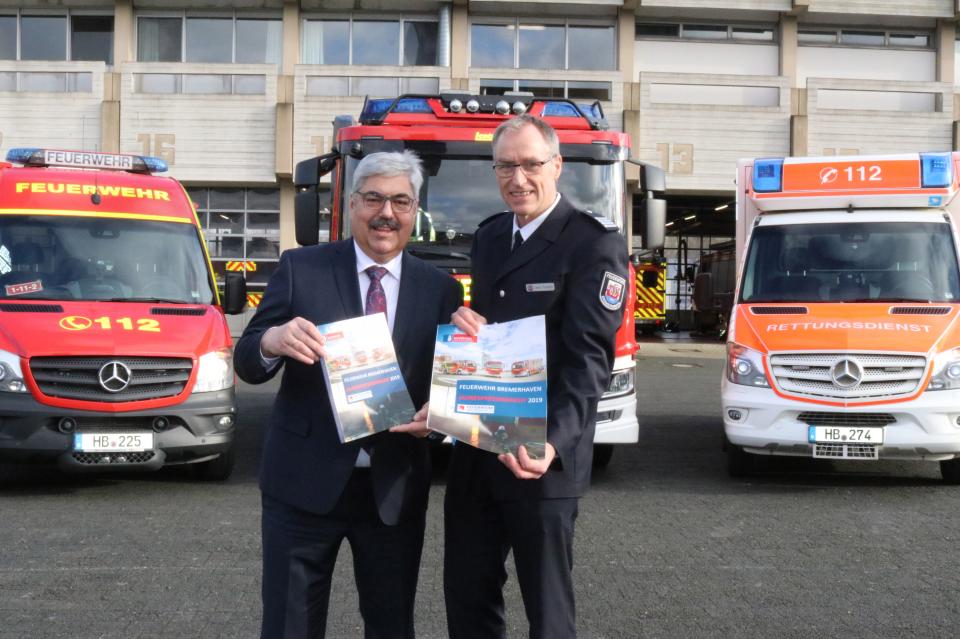 Dokumentation Feuerwehr Bremerhaven Oberbürgermeister Melf Grantz als...