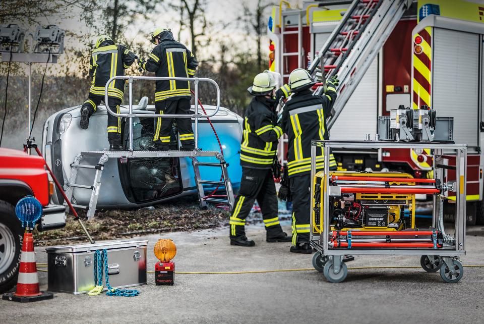 Ausstattung von Feuerwehren und Hilfsorganisationen