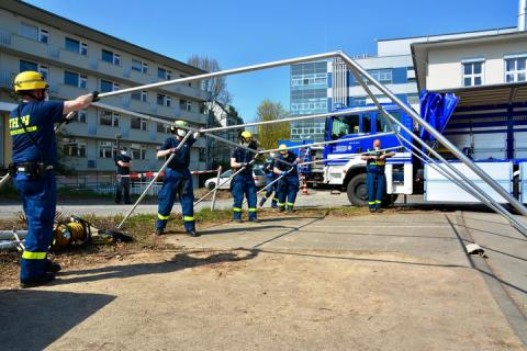 Während ihrer Einsätze achteten die Helferinnen und Helfer auf die...