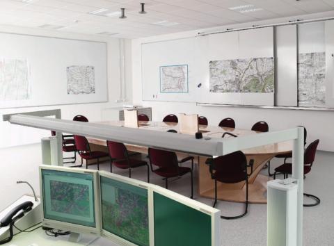 Lageraum für mittlere Schadenslage mit Ultradex Tafel.