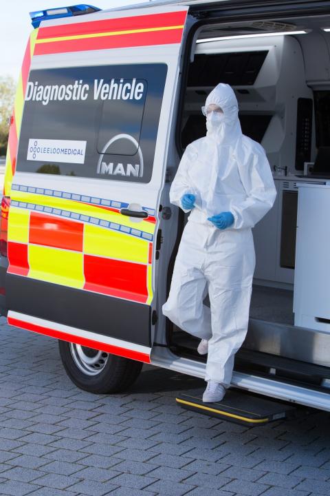 Mit mehr als 500 Tests pro Fahrzeug und Tag eignet sich das Diagnosefahrzeug...
