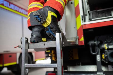 Der FIRE HERO 3.0 bietet maximalen Schutz für jeden Einsatz.