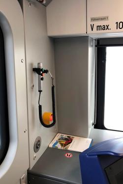 pei_tel_S-Bahn_Handmikrofon