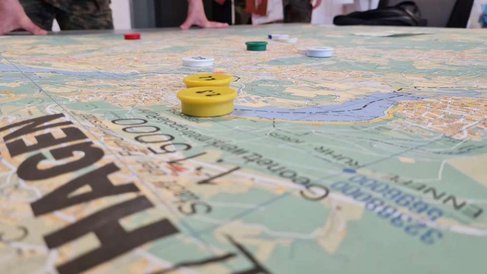 Vom Bergepanzer, über Lastwagen bis hin zu Hubschrauber – die Bundeswehr...
