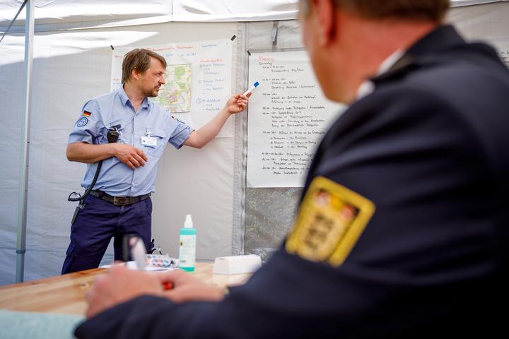 Leitungs- und Koordinierungsstäbe können auf jeder Ebene im THW einberufen...