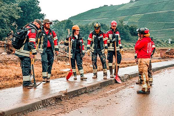 HMF unterstützt Schweizer Helfer beim Einsatz nach Flutkatastrophe an der Ahr