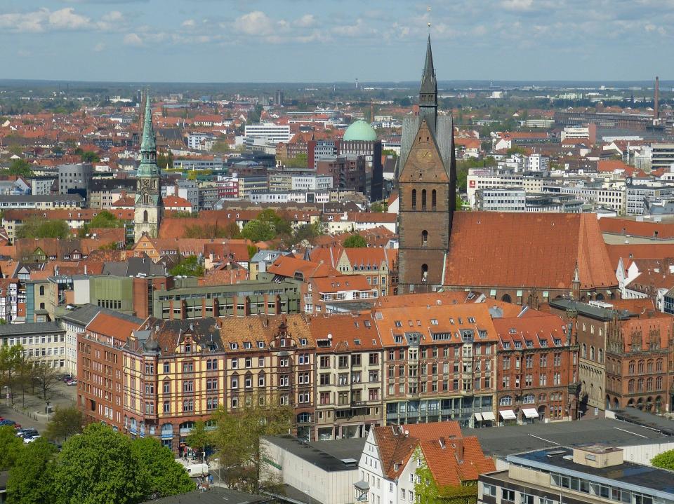 BSI und das Bundesland Niedersachsen unterzeichnen bundesweit erste...
