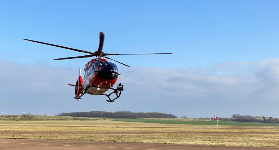 Eine nagelneue H145 mit Fünfblattrotor fliegt künftig als Christoph...