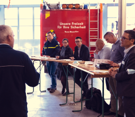 Das Feuerwehrdepot Teufen AR wurde kurzerhand zum Vorlesungssaal umfunktioniert.