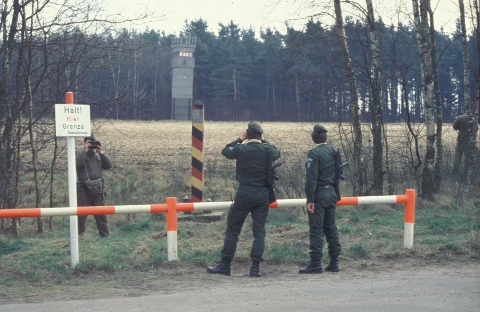 Grenzstreife an der innerdeutschen Grenze