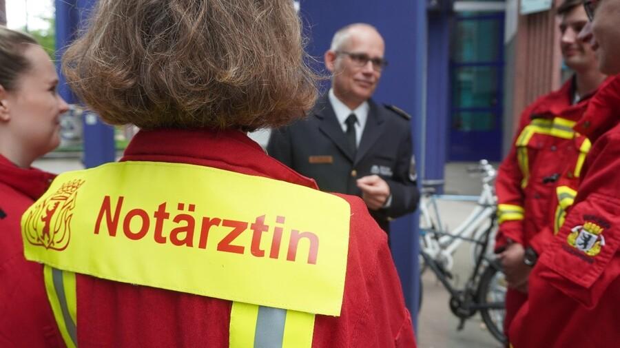 Begrüßung aller Teilnehmenden durch den Ärztlichen Leiter Rettungsdienst