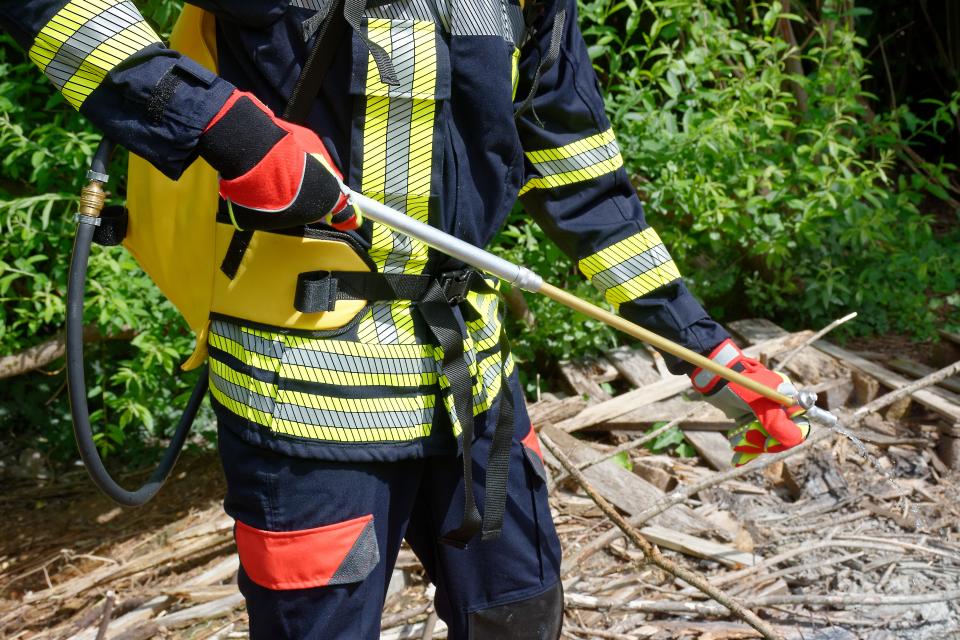 Speziell entwickelt für Waldbrandeinsätze schützt und unterstützt das...