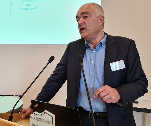 „Personalbemessung, betonte Patrick Weiss, Marktfeldleiter bei der Contec...