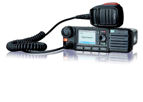 Das neue DMR-Fahrzeugfunkgerät MD785i.