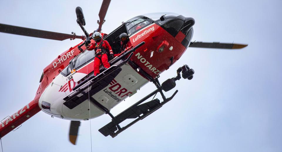 An insgesamt vier Stationen sind Hubschrauber mit Rettungswinden stationiert.