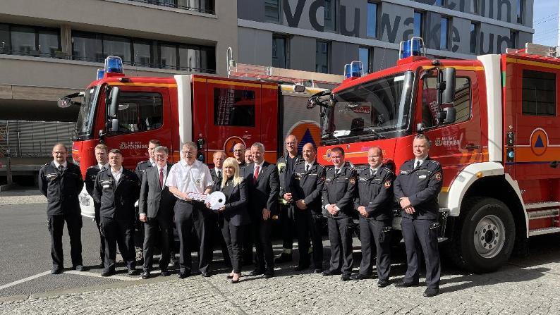 Freiwillige Feuerwehren erhalten zehn Fahrzeuge für den Katastrophenschutz