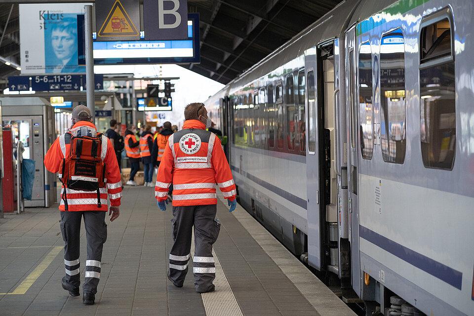 Weltflüchtlingstag: DRK-Hilfe für Geflüchtete – vor Ort, auf der Flucht...