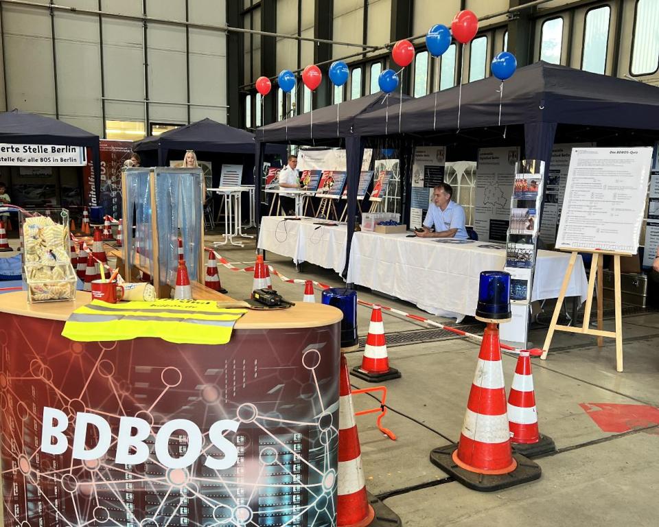 Blick auf den gemeinsamen Stand von BDBOS und AS Berlin