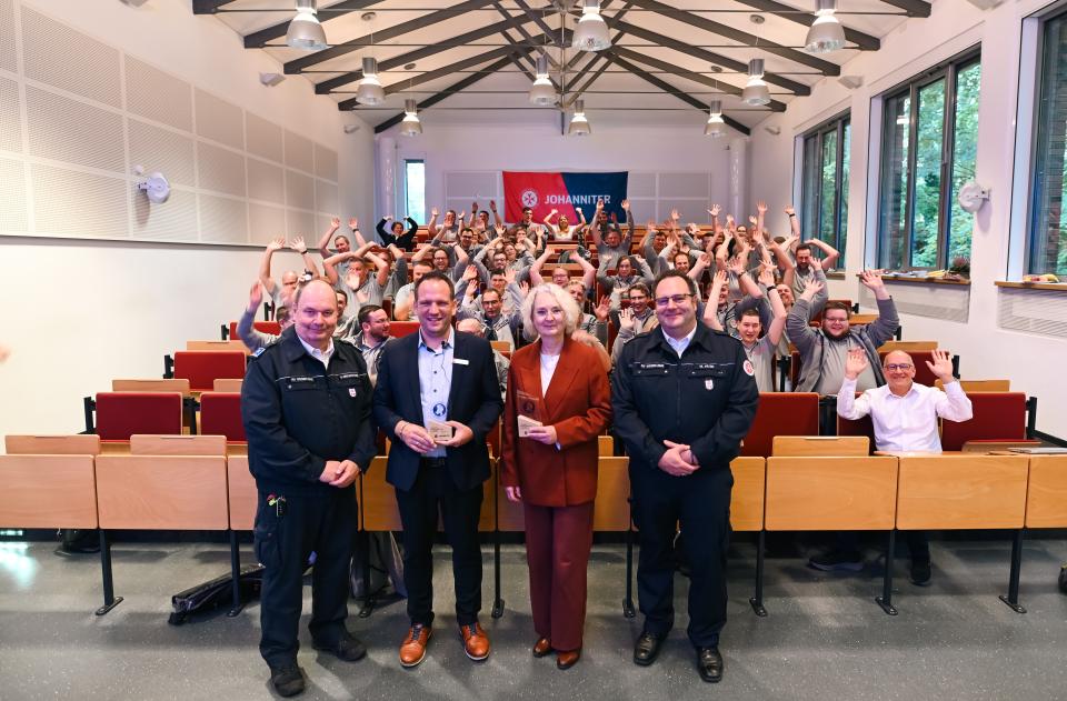 Regionalbereitschaftsführer Martin Hilse (Stedingen, rechts) und sein...