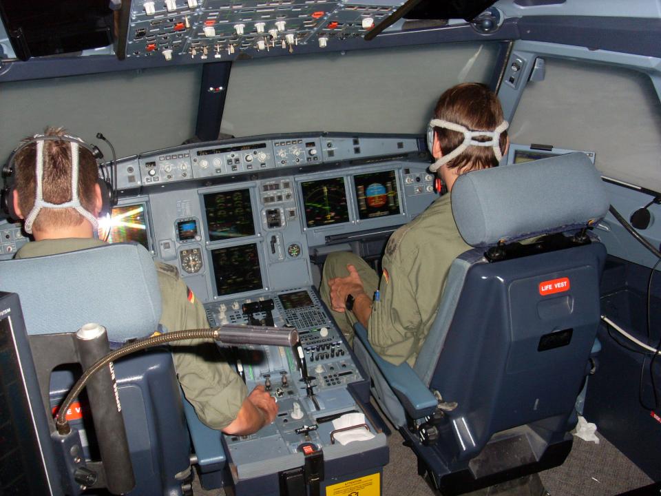 Simulierter Druckabfall im Flugzeug.