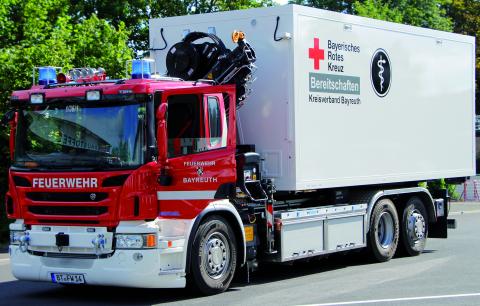 Aufgesattelter AB-Sanitätsdienst auf dem WLF der FF Bayreuth.