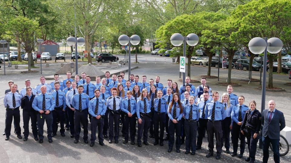 Nachwuchs bei der Polizei in Mainz.