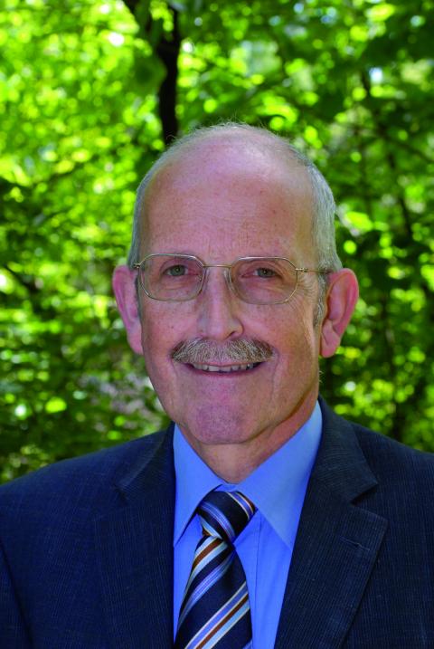 Institutsleiter Direktor Professor Dr. Winfried Schuhn.