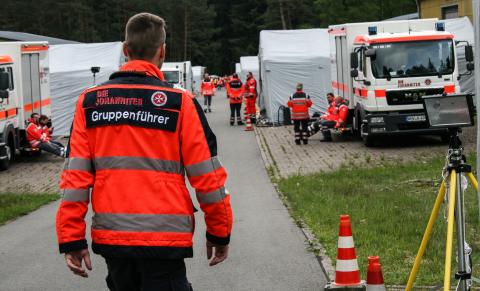 Ehrenamtliche Einsatzkräfte waren tatkräftig an der Übung beteiligt.