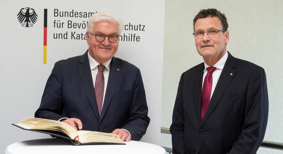 Bundespräsident Steinmeier und BBK-Präsident Unger